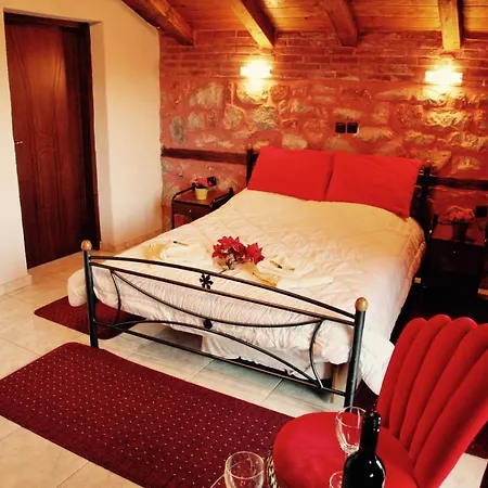 φιλοξενία 1&2 3*