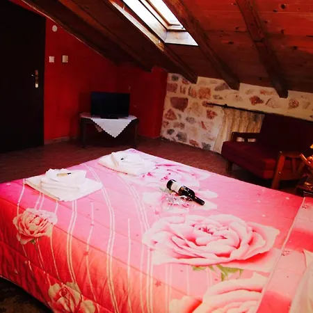 φιλοξενία 1&2 3*