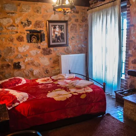 φιλοξενία 1&2 3*