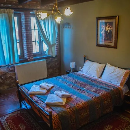 φιλοξενία 1&2 3*