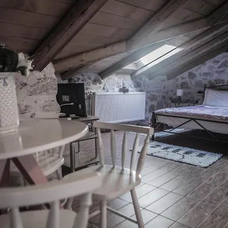 Πανσιόν φιλοξενία 1&2