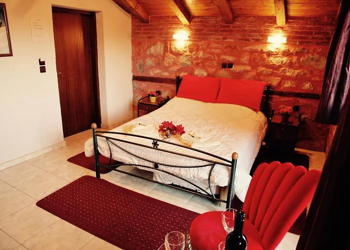 φιλοξενία 1 & 2 3*