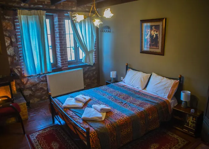 φιλοξενία 1 & 2 3*