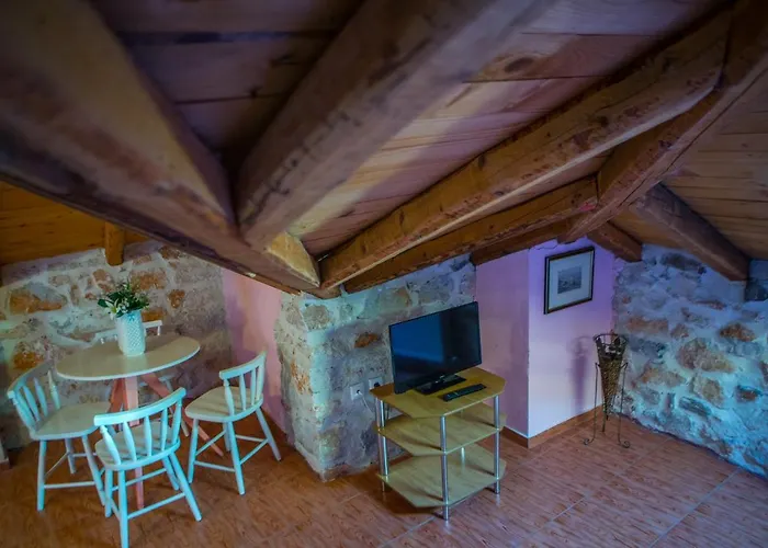 φιλοξενία 1 & 2 Pensionat Agios Athanasios (Pella)